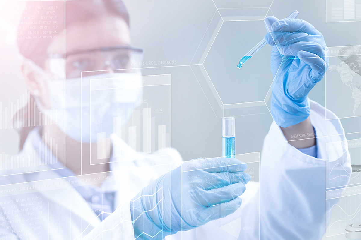 Image of a scientist using a pipette - EP2C Life Sciences
